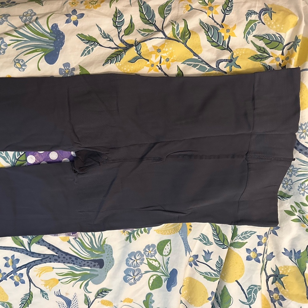 Brand new Snag tights, size F, slate, opaque